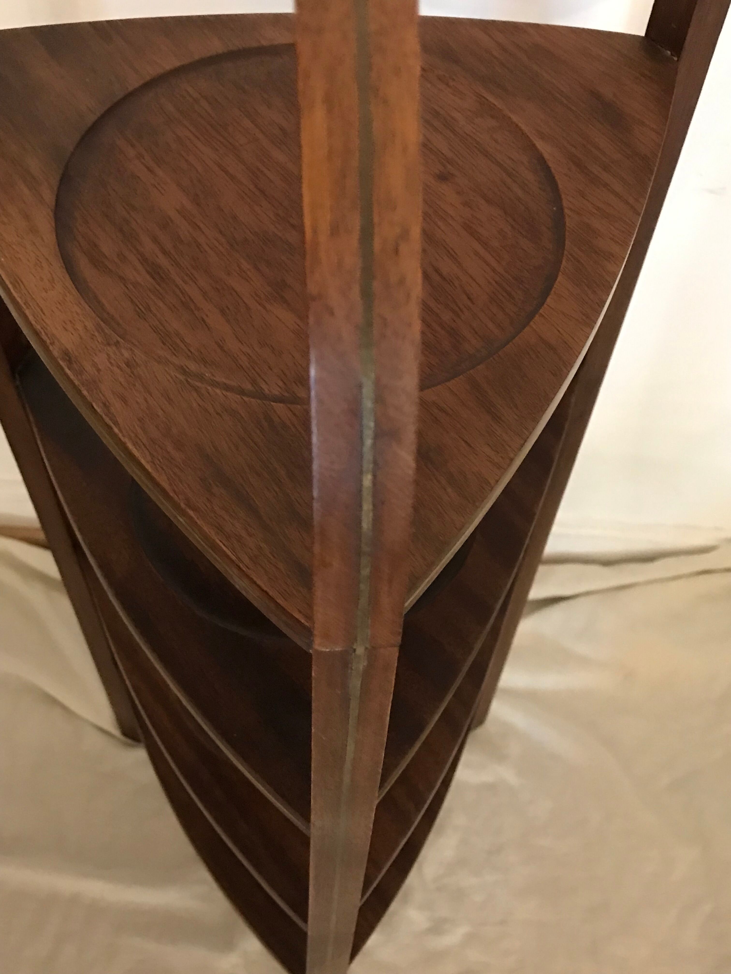 Shelf on feet or servant dumb wooden tripod