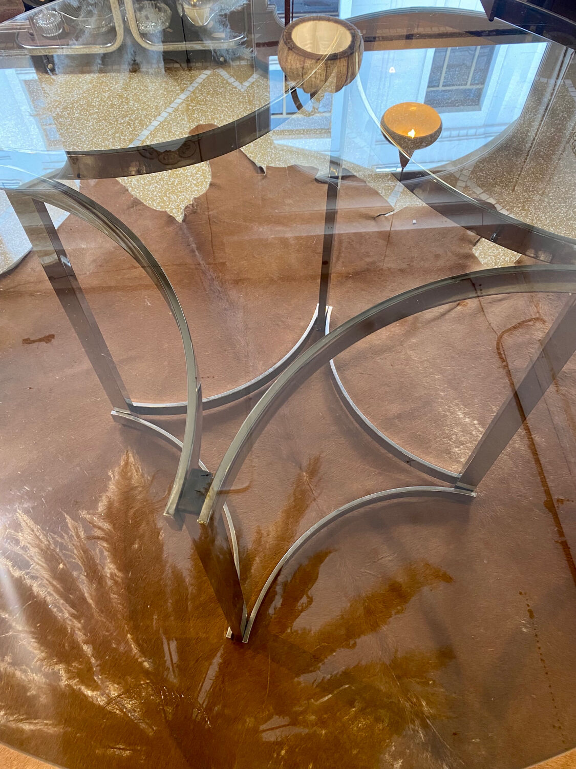 Round glass table, 1970