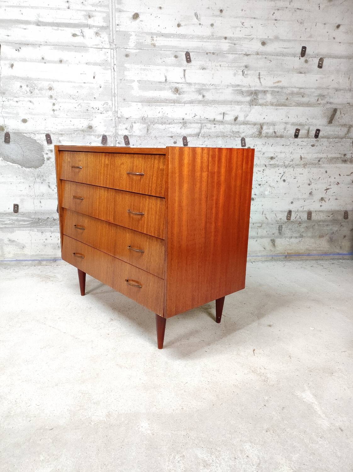 Commode vintage