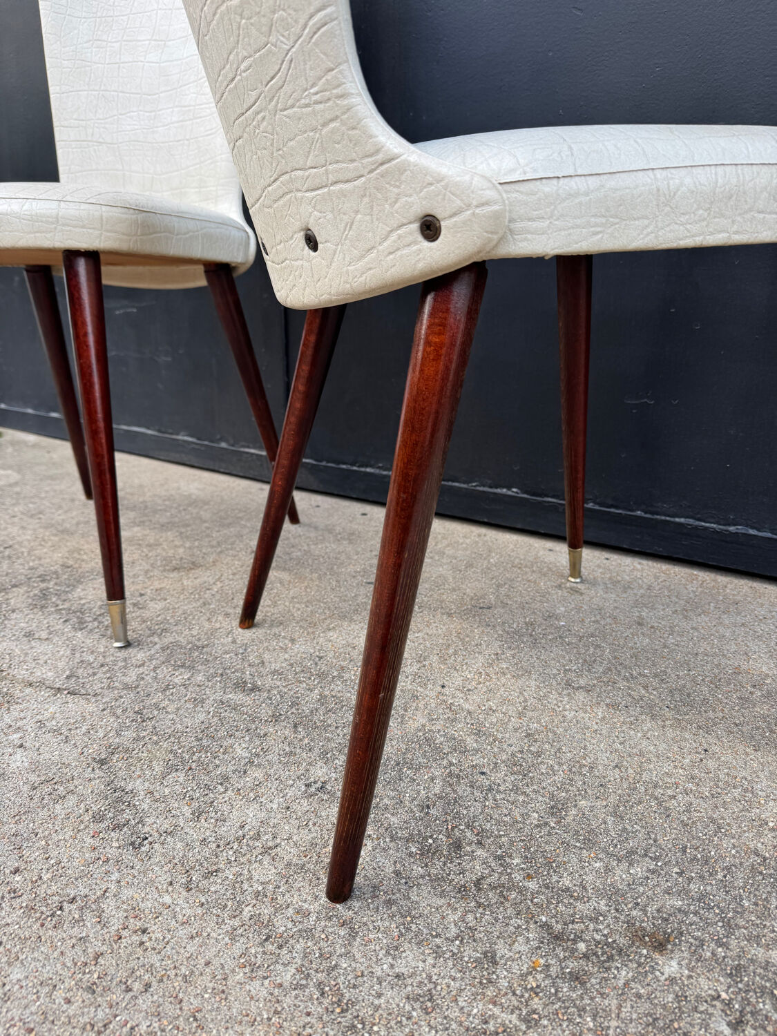 Baumann Essor chairs from the 1960s