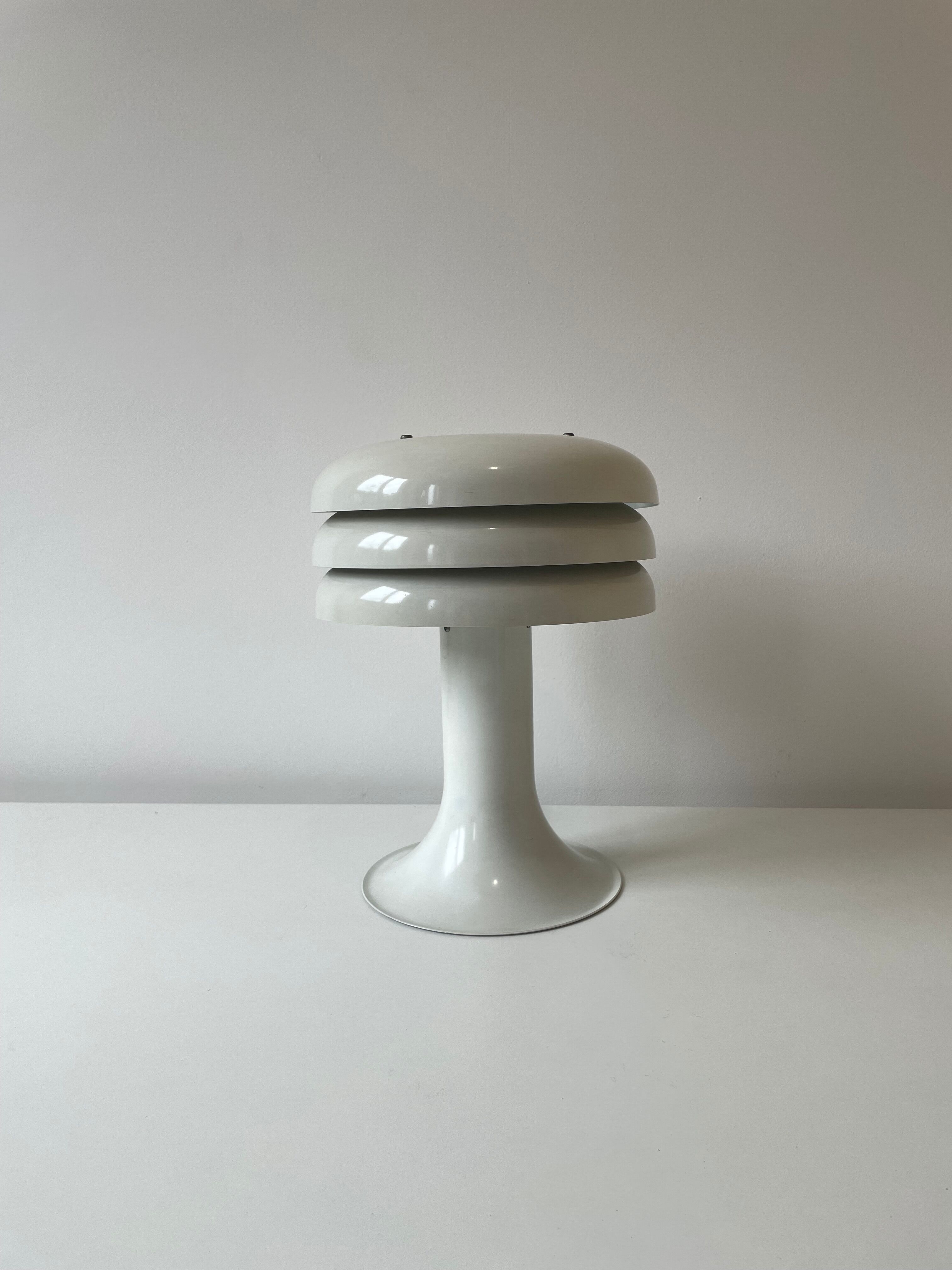 Lampe BN 25 par Hans Agne Jakobsson, Markaryd