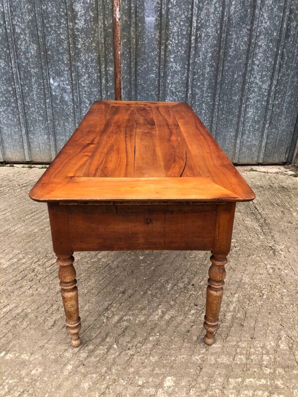 Table ancienne Louis Philippe en cerisier massif et chêne  à 3 tiroirs