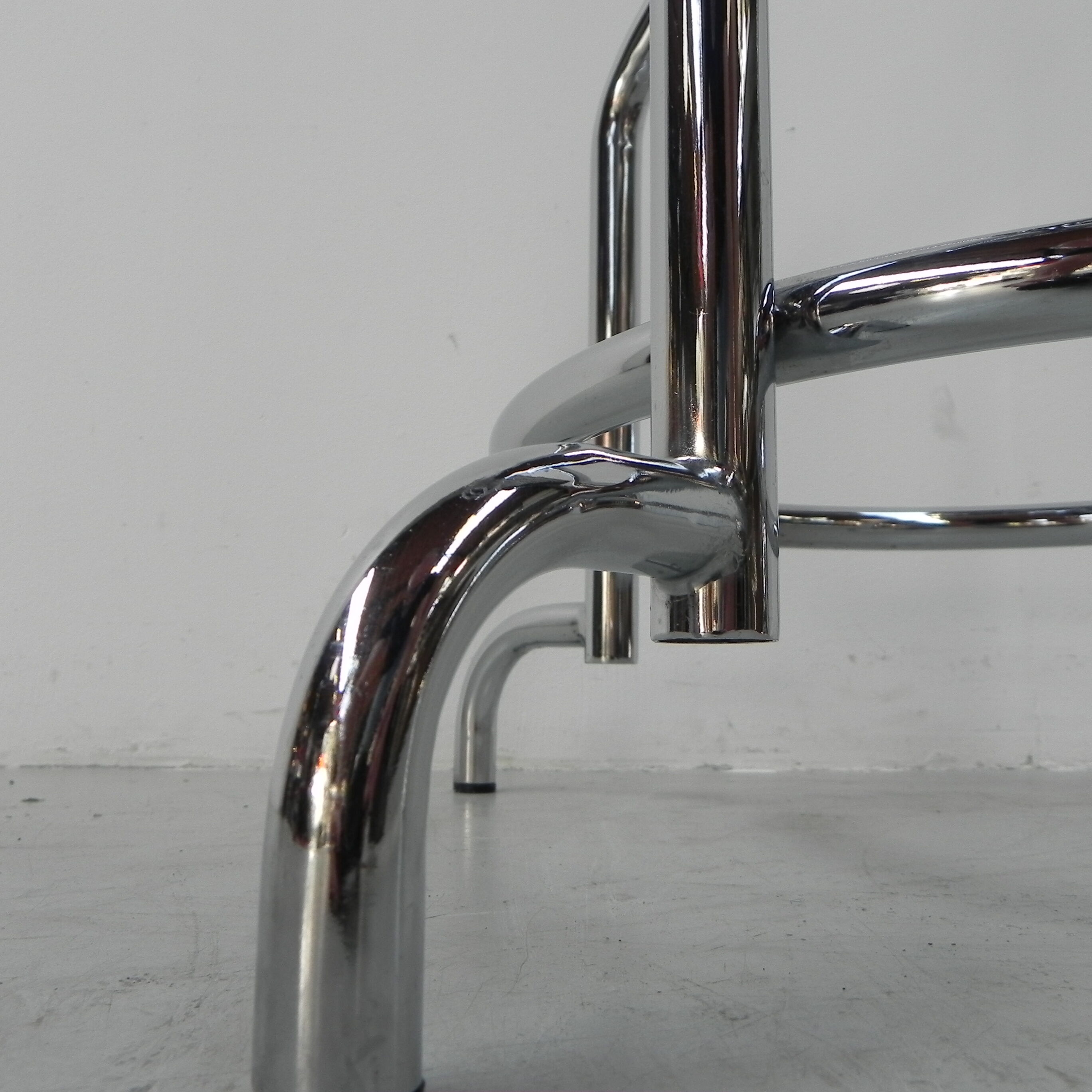 Standing chrome-plated Tubax coat rack