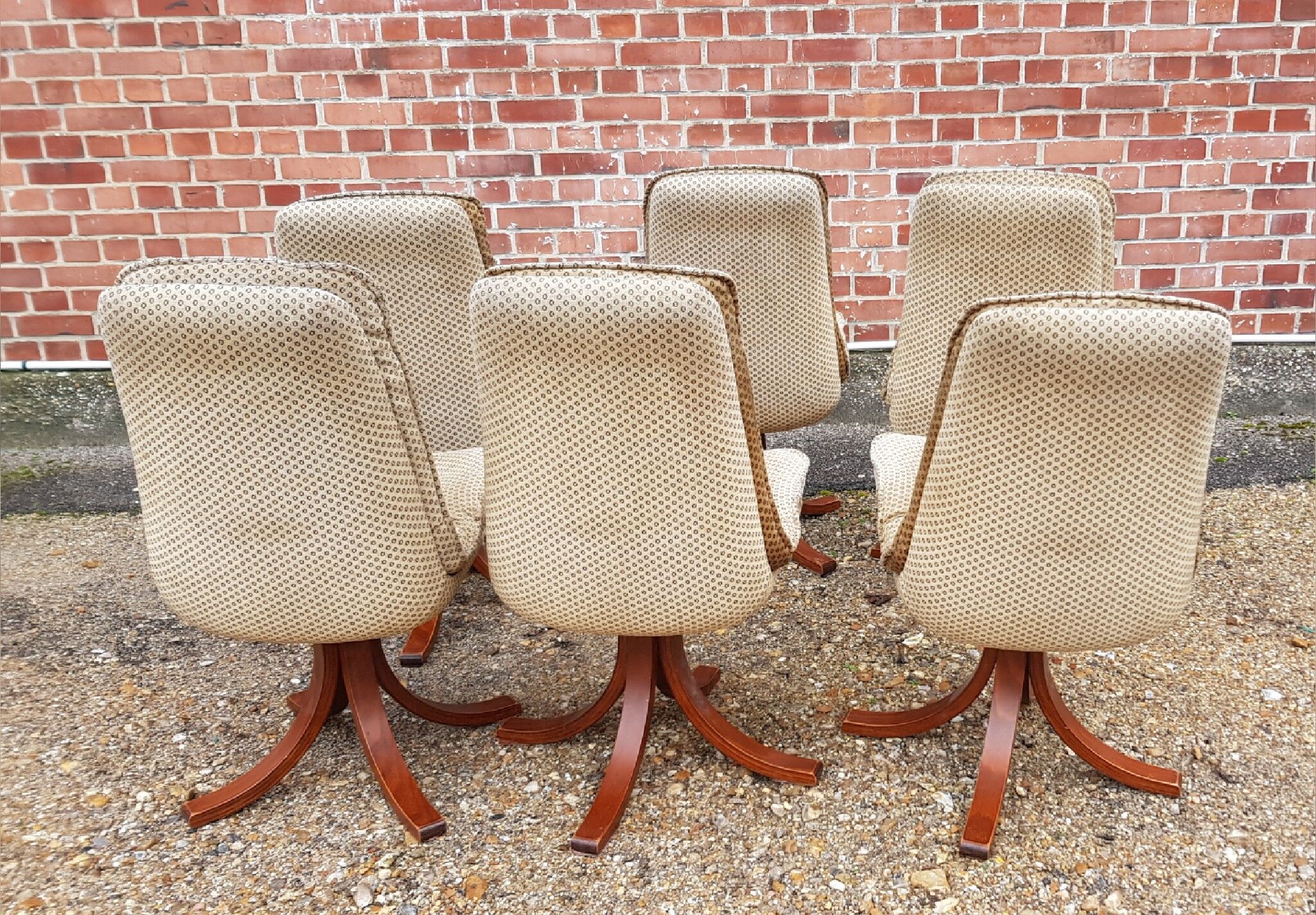 Serie de 6 chaises velours 1970