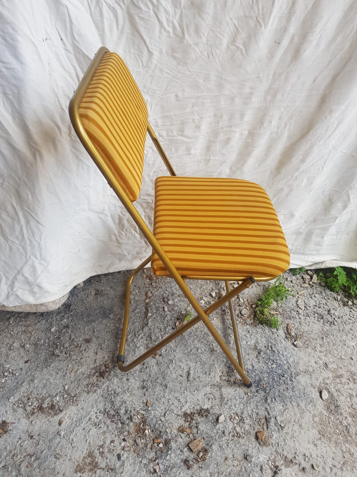 Old folding chair lafuma metal gold with fabric yellow stripes vintage