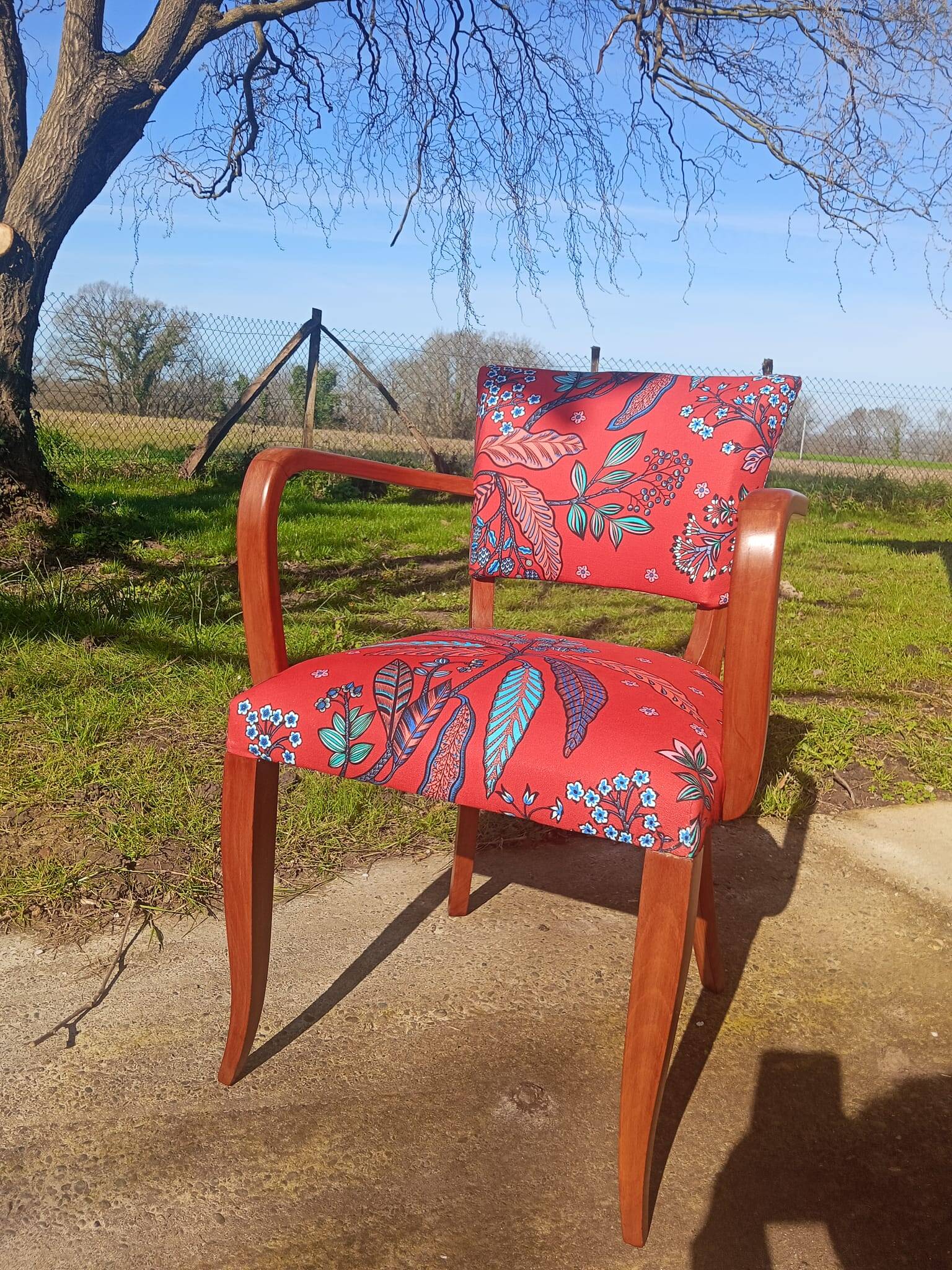 Bridge armchair