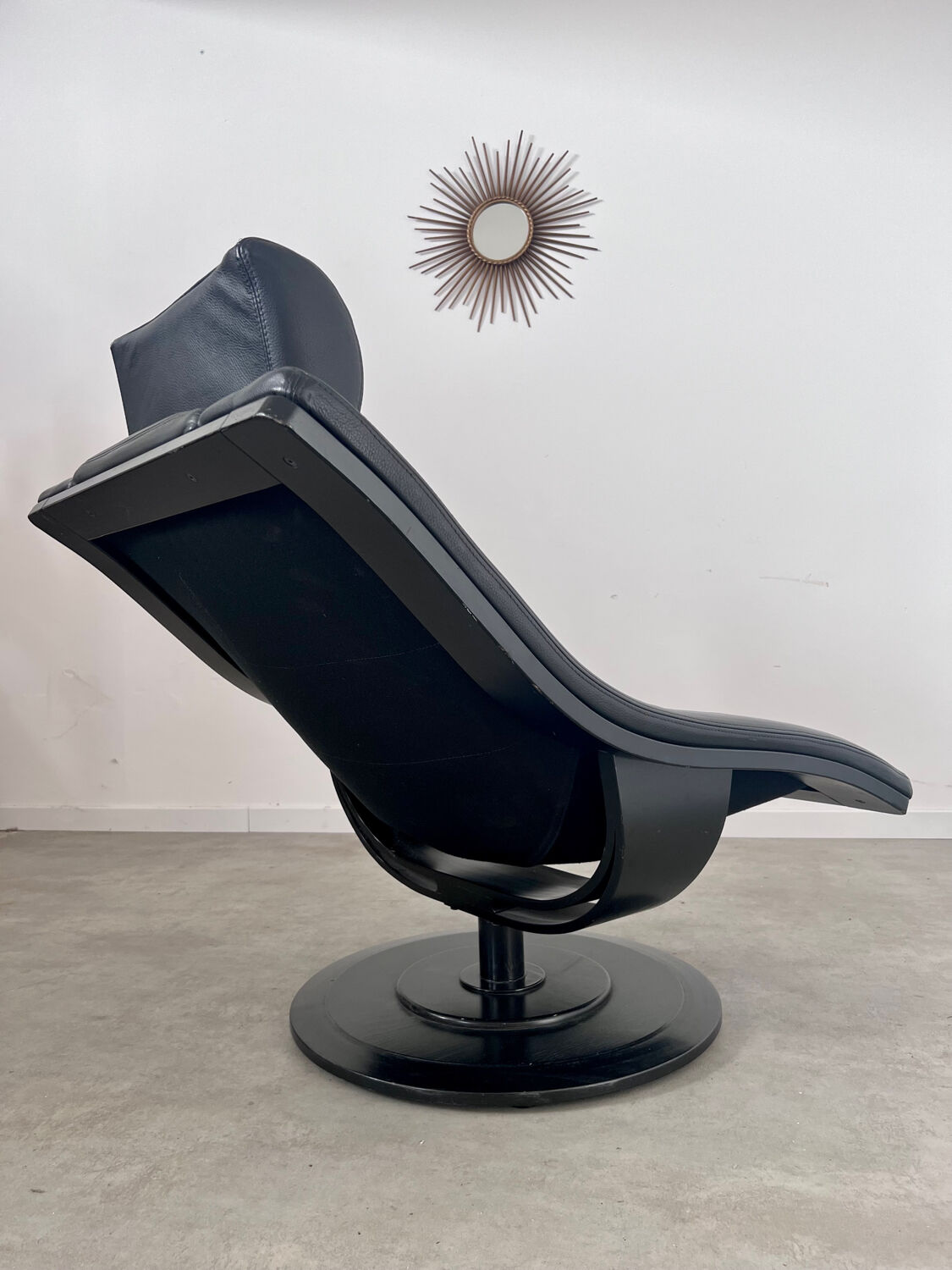 Ancien fauteuil cuir noir « move » design takashi okamura & erik marquardsen pour nelo années 1970 scandinave