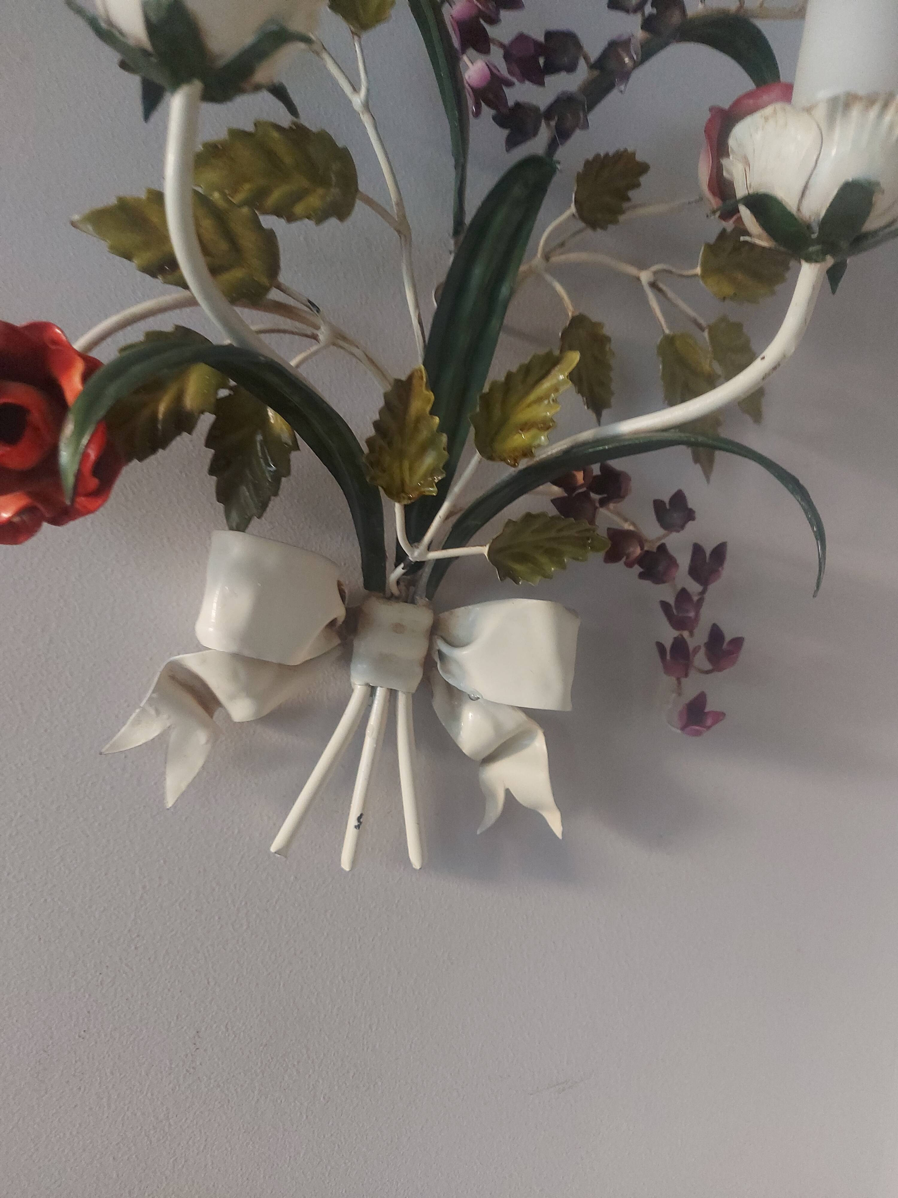 Bougeoir vintage mural décor de fleurs  en métal polychrome