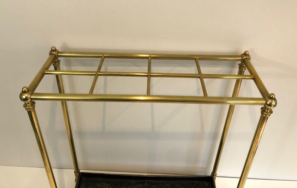 Porte-parapluies rectangulaire en laiton et fonte. travail français. vers 1900