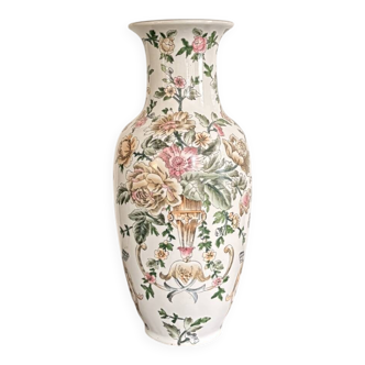 White Porcelain Vase Flowers China Famille Rose Peony Lotus Qianlong
