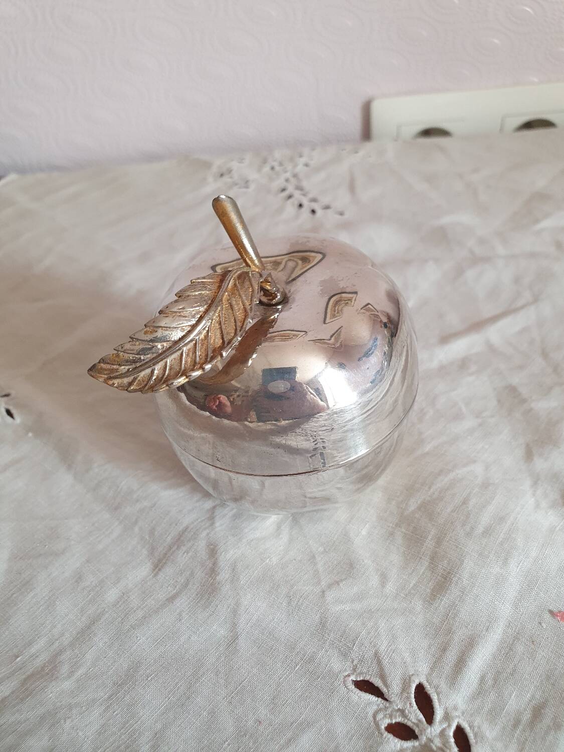 Vintage hollywood regency style apple shaped silver metal box
