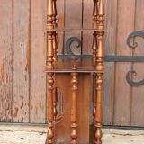 Early 20th century freestanding shelf