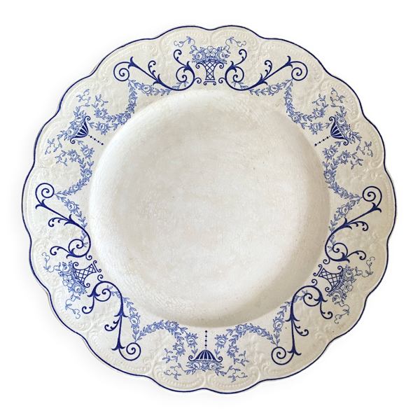 Plat rond en terre de fer Sarreguemines modèle Corbeille