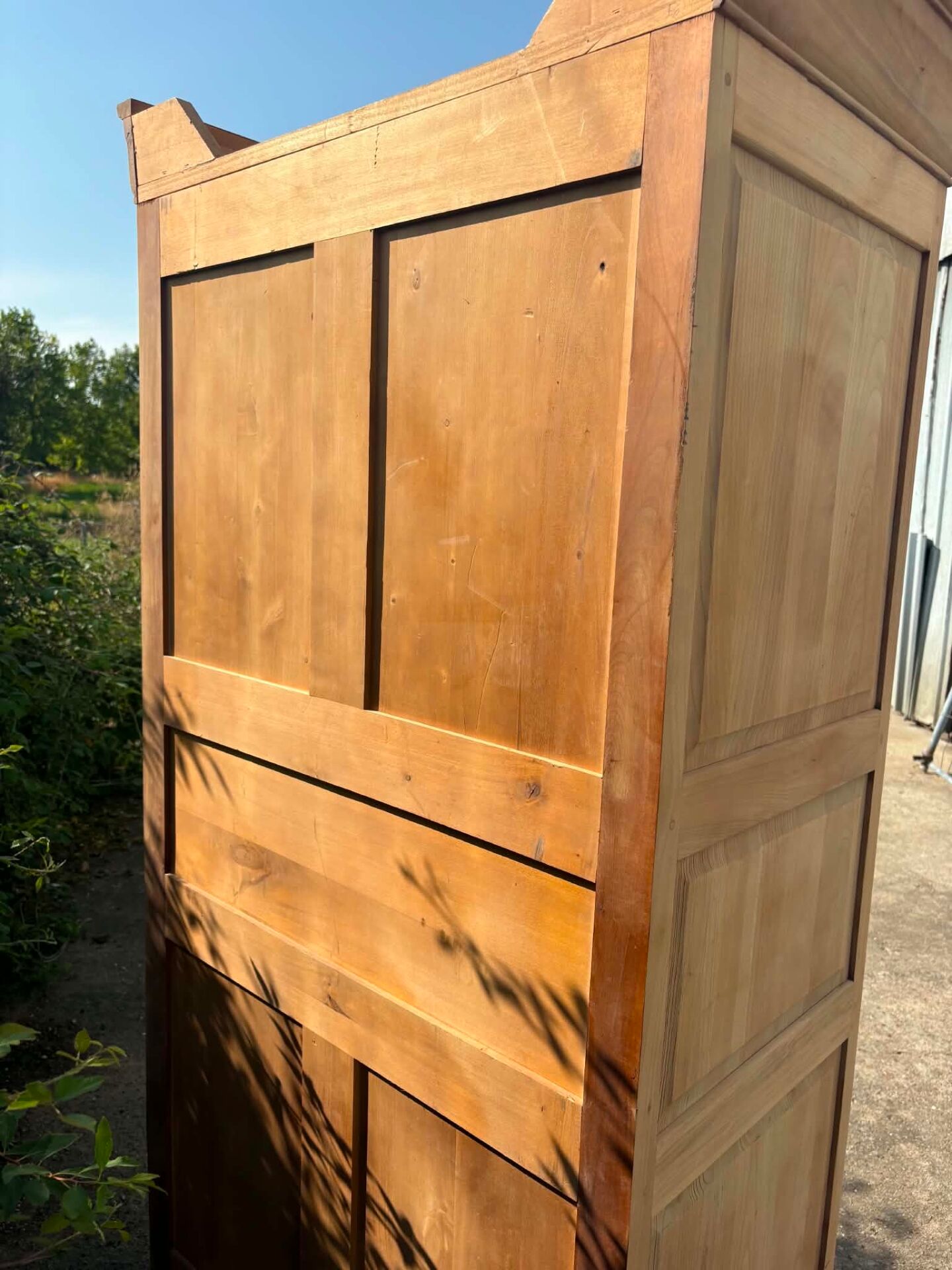 Antique bonnetière