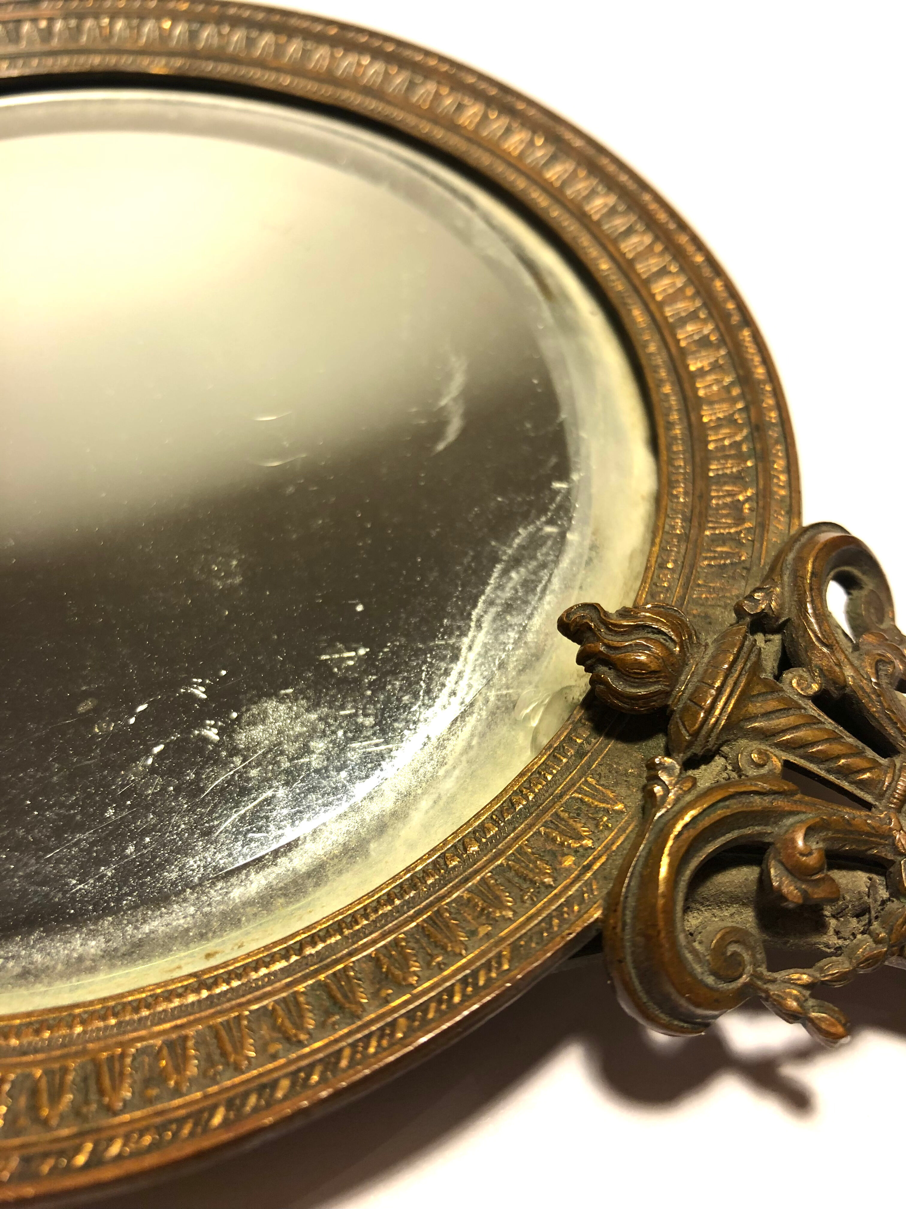 Courtesy hand mirror