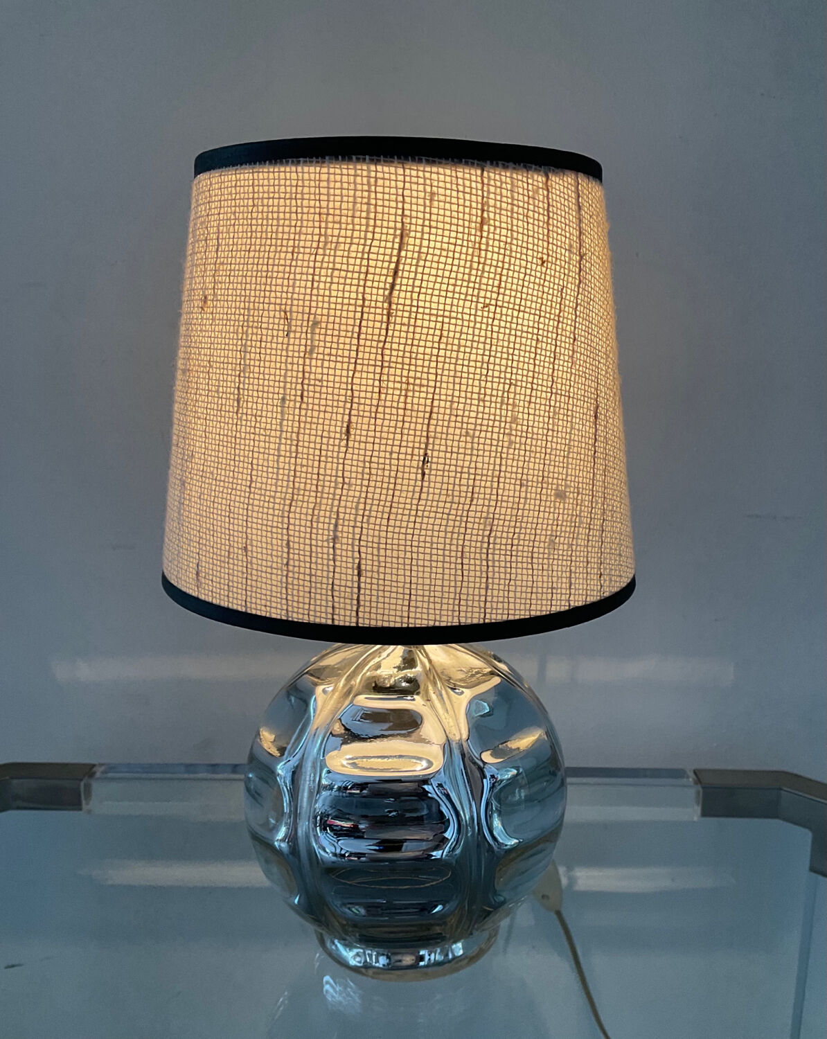 Vintage eglomised glass lamp from the 50s-60s