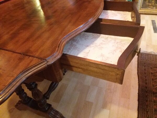 Table d'appoint à volets Philipparde en acajou de Cuba vers 1850