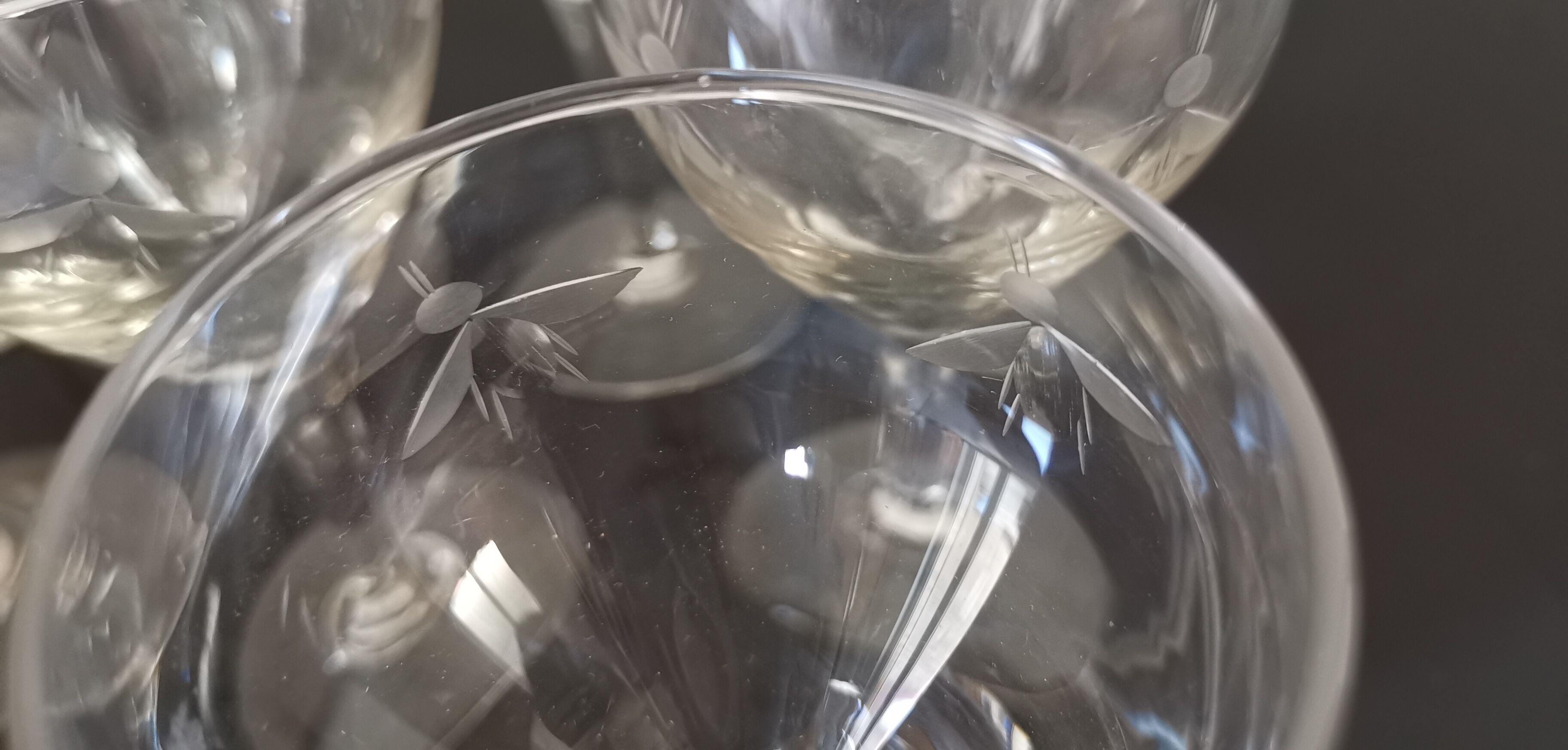 set of 9 glasses of white wine / port "balloon" with crystal foot 40s-50s