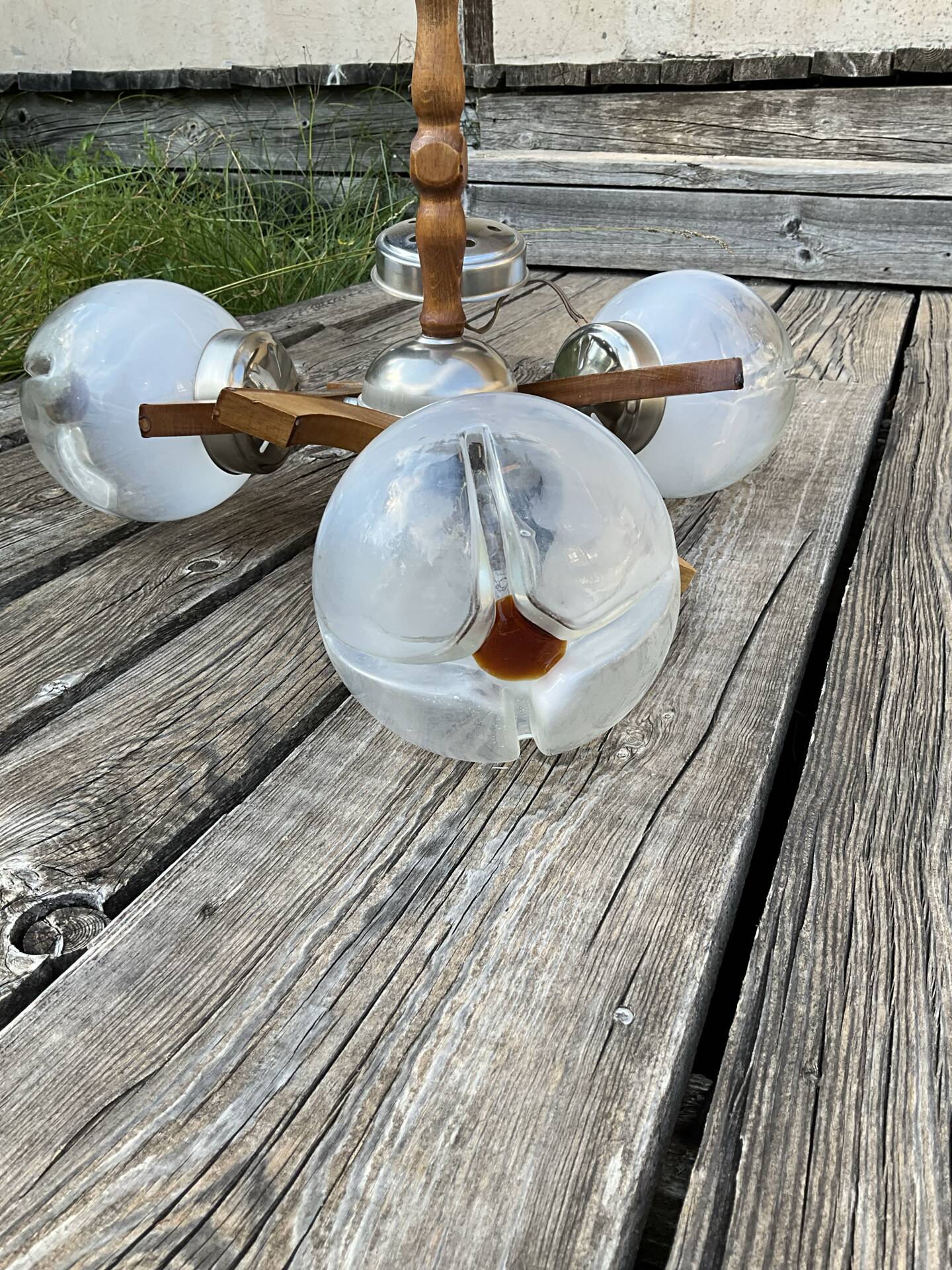 Exceptional Space Age / Mid-Century suspension chandelier, 3 concave globes.