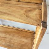 Scalloped wooden shelf