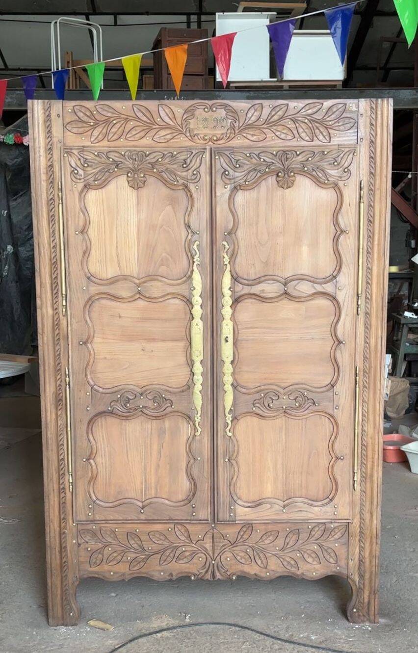 Antique solid wood wardrobe 1899