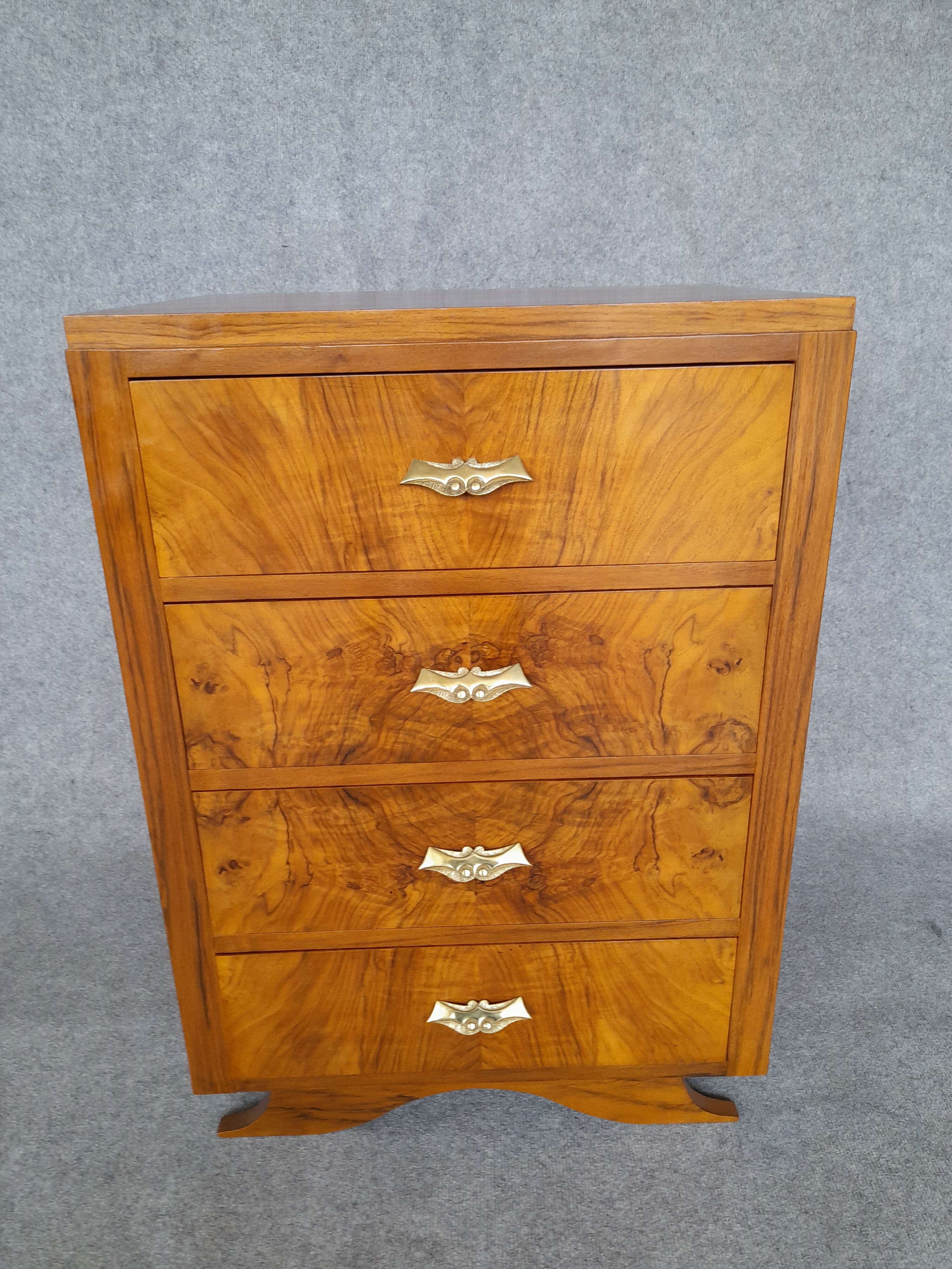 Commode Art Déco en noyer