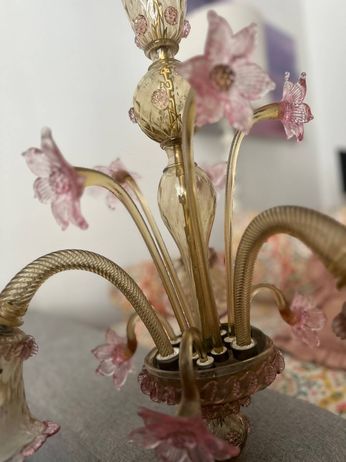 Murano glass chandelier Venetian flowers, circa 1950/1970 pink yellow