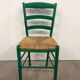 Chaise en bois avec assise en paille