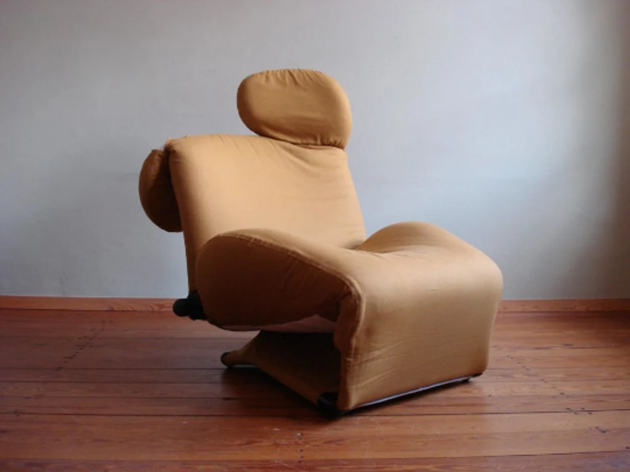 Wink armchair, Model 111 by Tashiyuki Kita for Cassina, 1980s