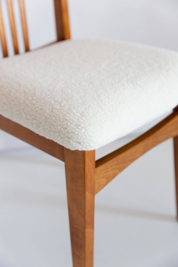 Chaise en Bouclé Claire Mid-Century Moderne, Design de M. Zielinski, Europe, Années 1960