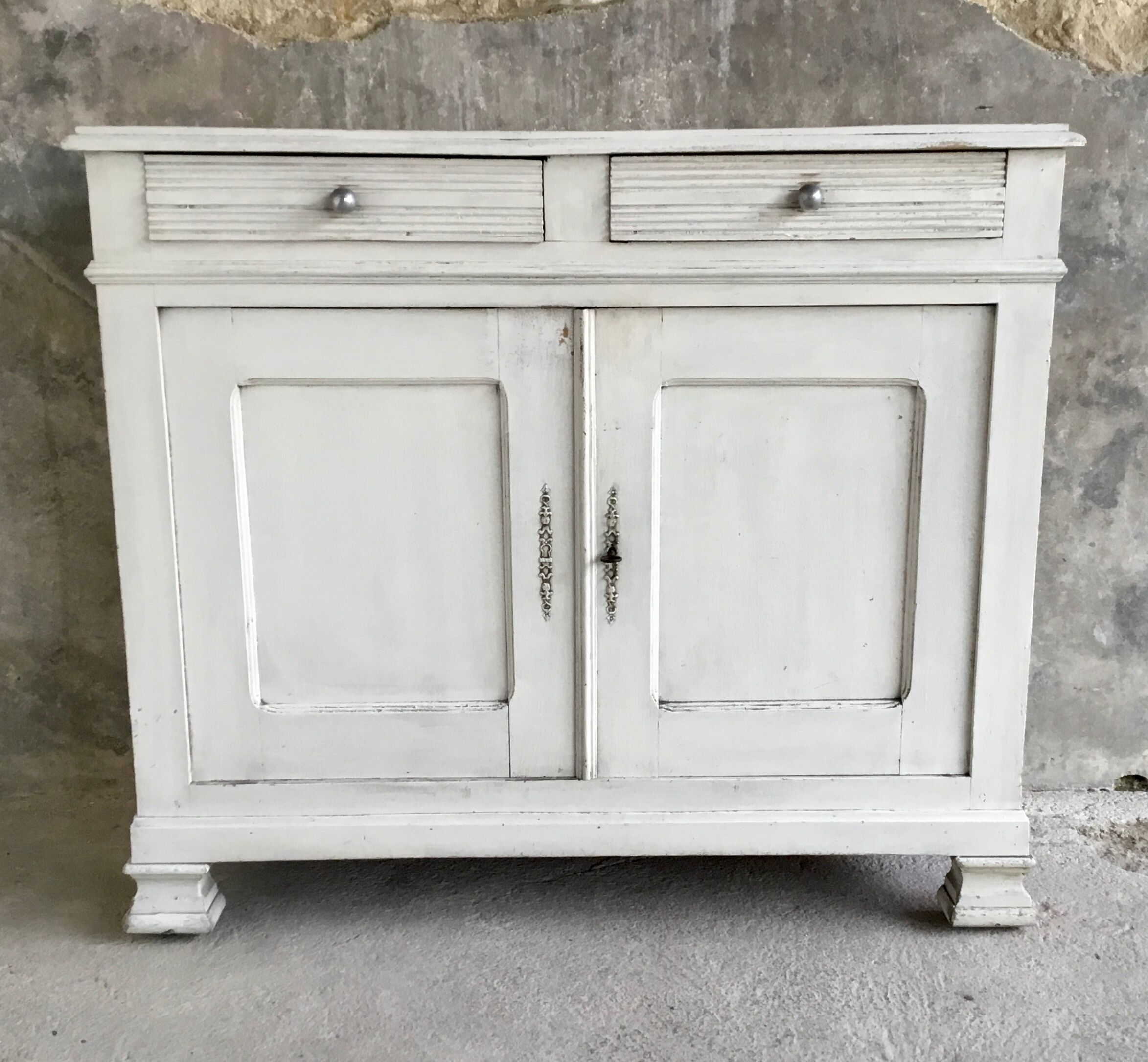 Parisian sideboard with 2 doors and 2 drawers vintage