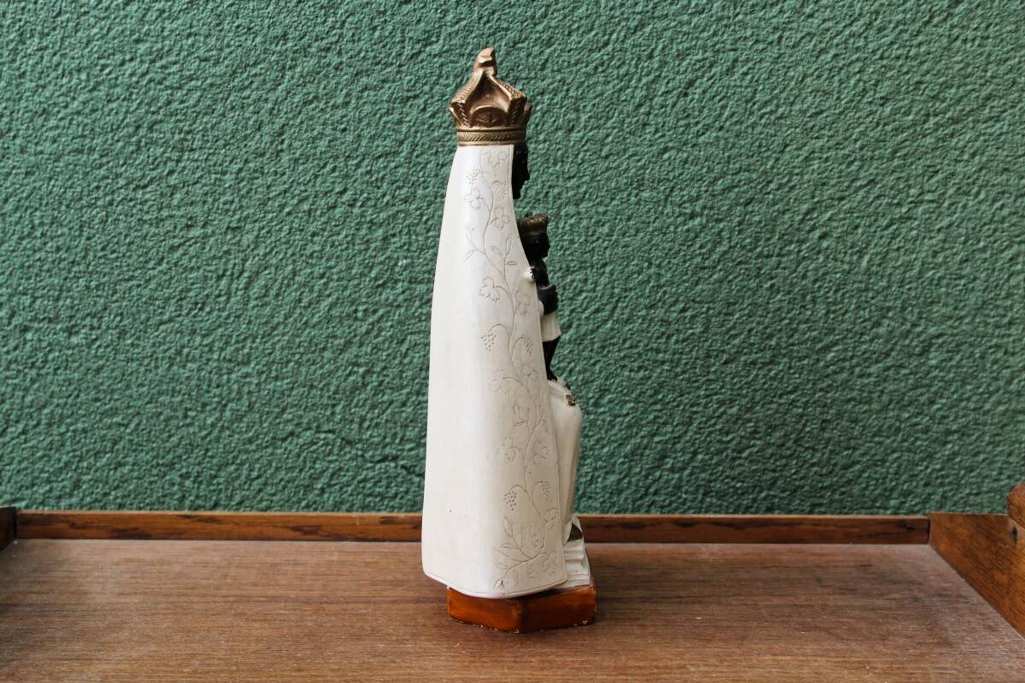 Vierge à l'enfant en plâtre, Notre Dame de Liesse, signé Bacci
