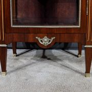 Small Showcase in Marquetry on all sides, Louis XVI style – 1920