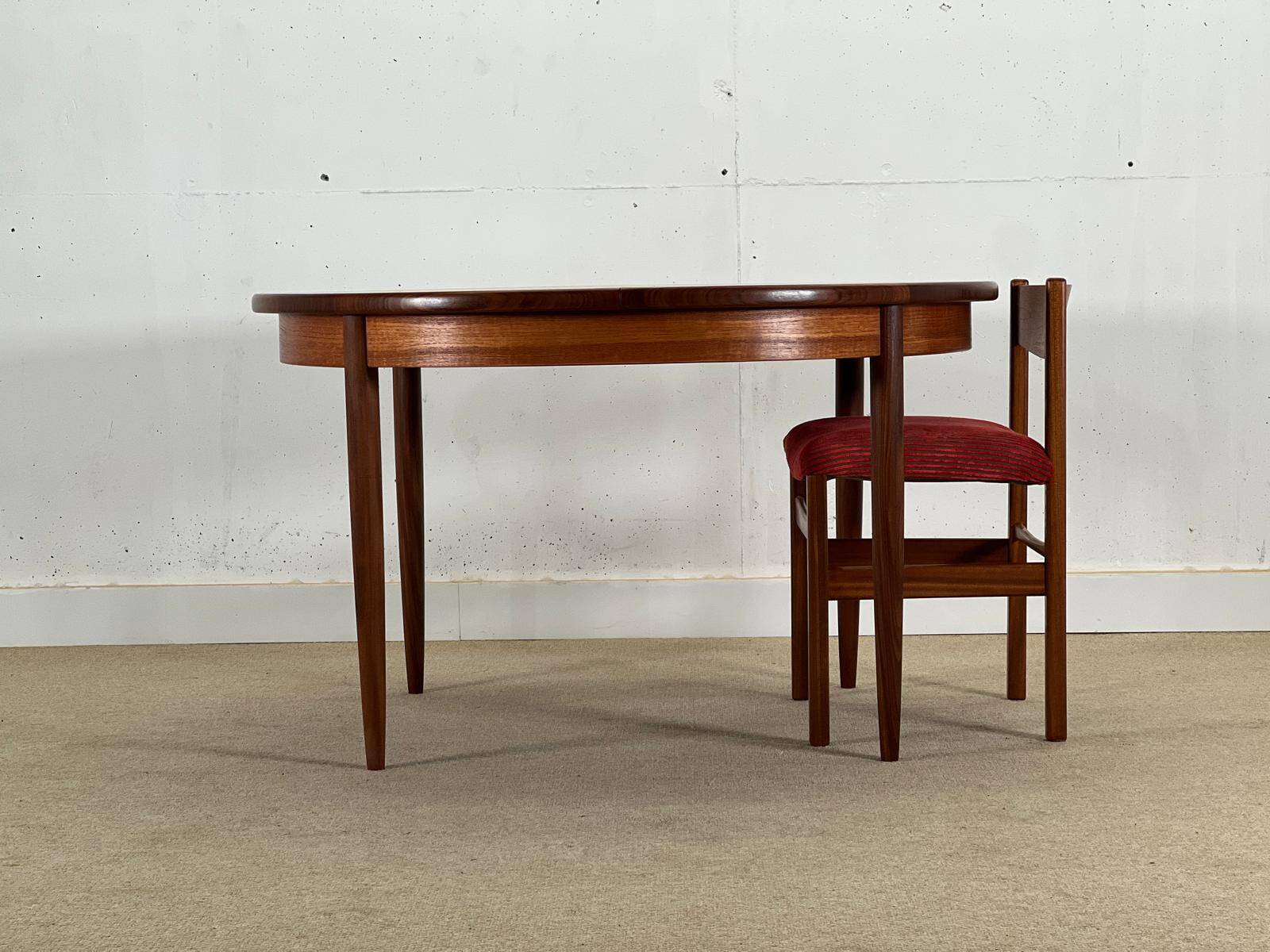 Round extending dining table by GPlan Fresco Collection 1960.