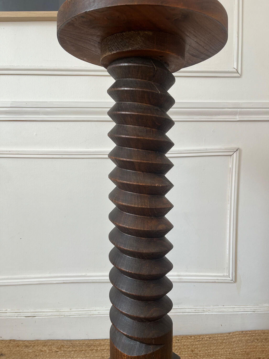 Press screw seat