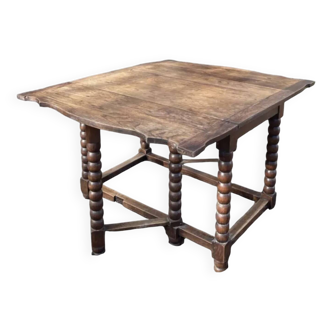 Turned wood drop leaf table