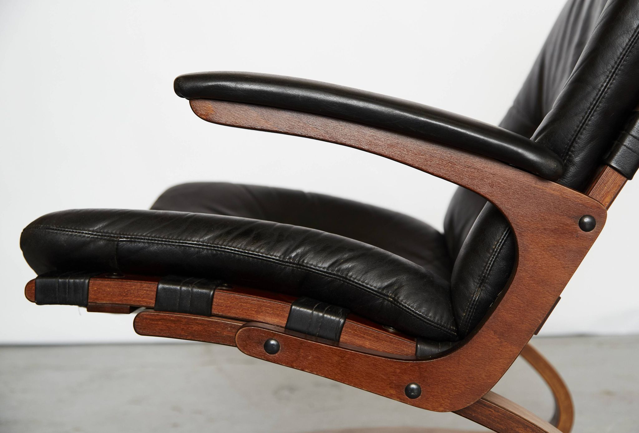 Chaise cantilever avec ottoman par Elsa & Nordahl Solheim pourRybo Rykken