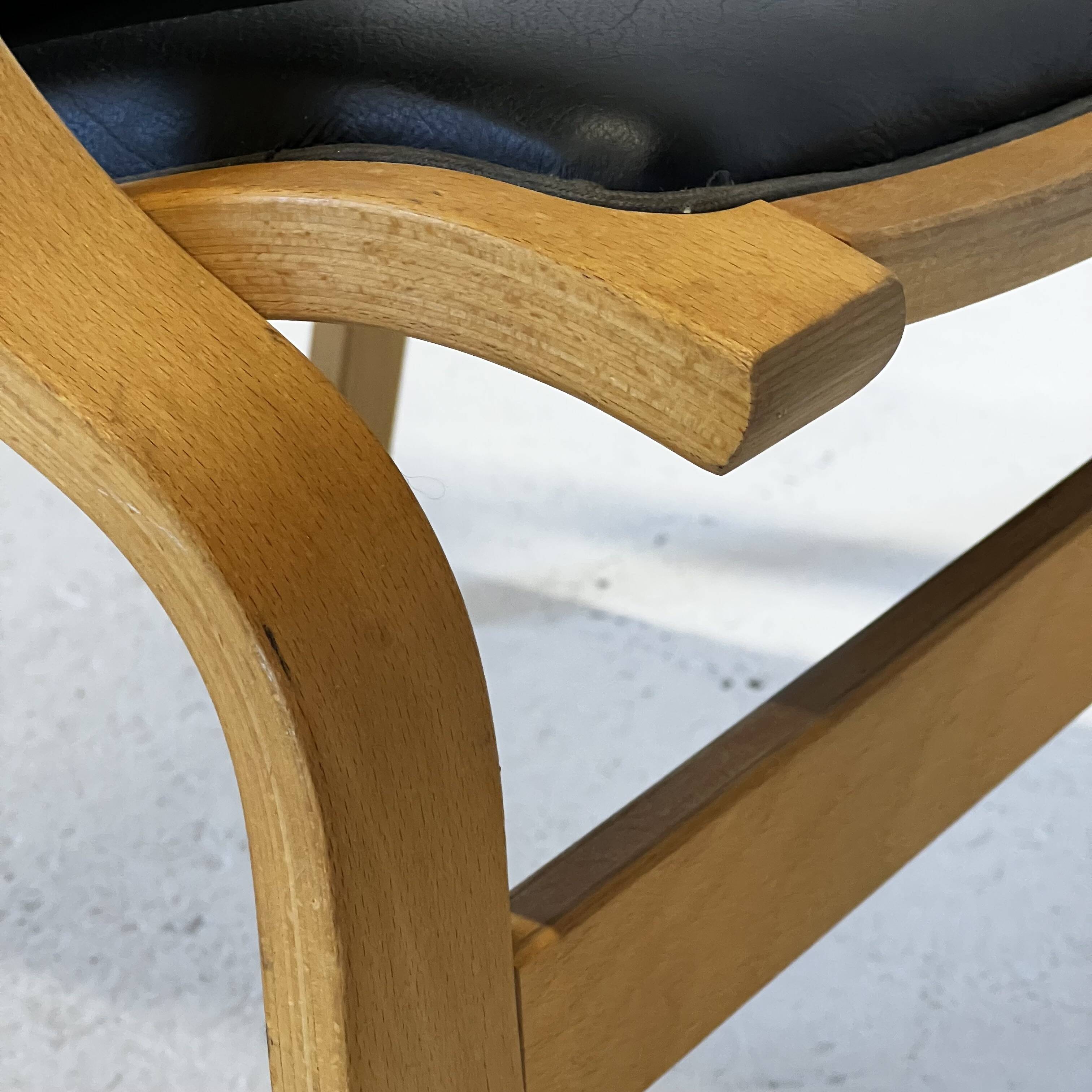 Pair of lounge chairs