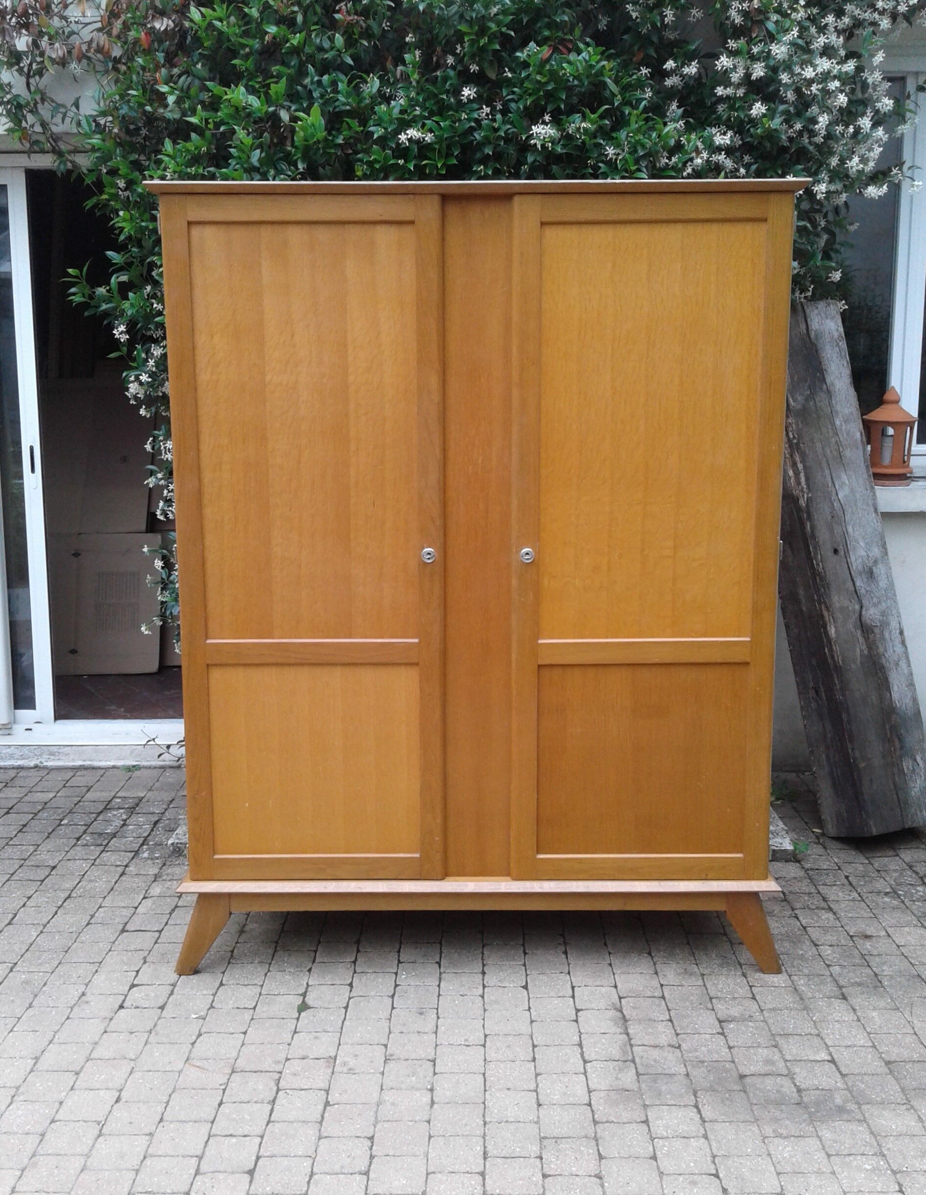 Cabinet vintage feet compass