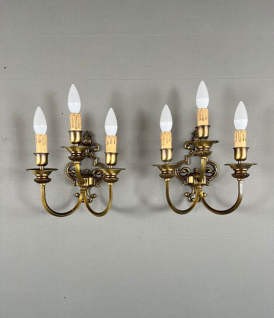 Pair of wall sconces in brass, 20th Century