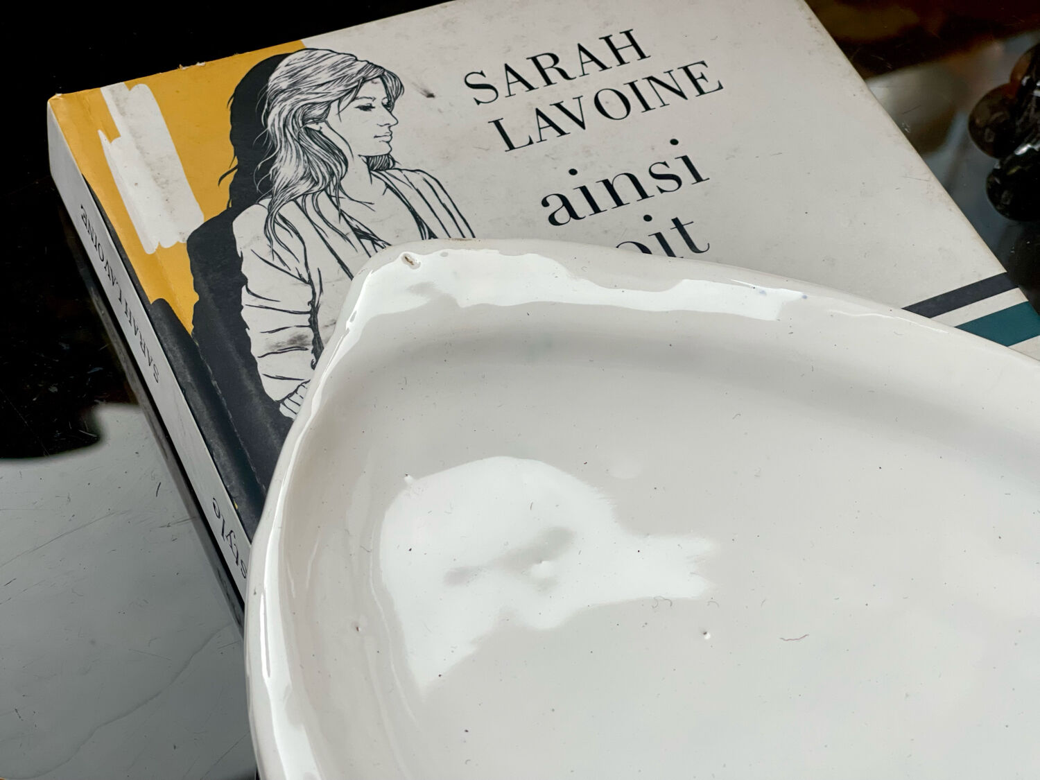 Empty ceramic pocket