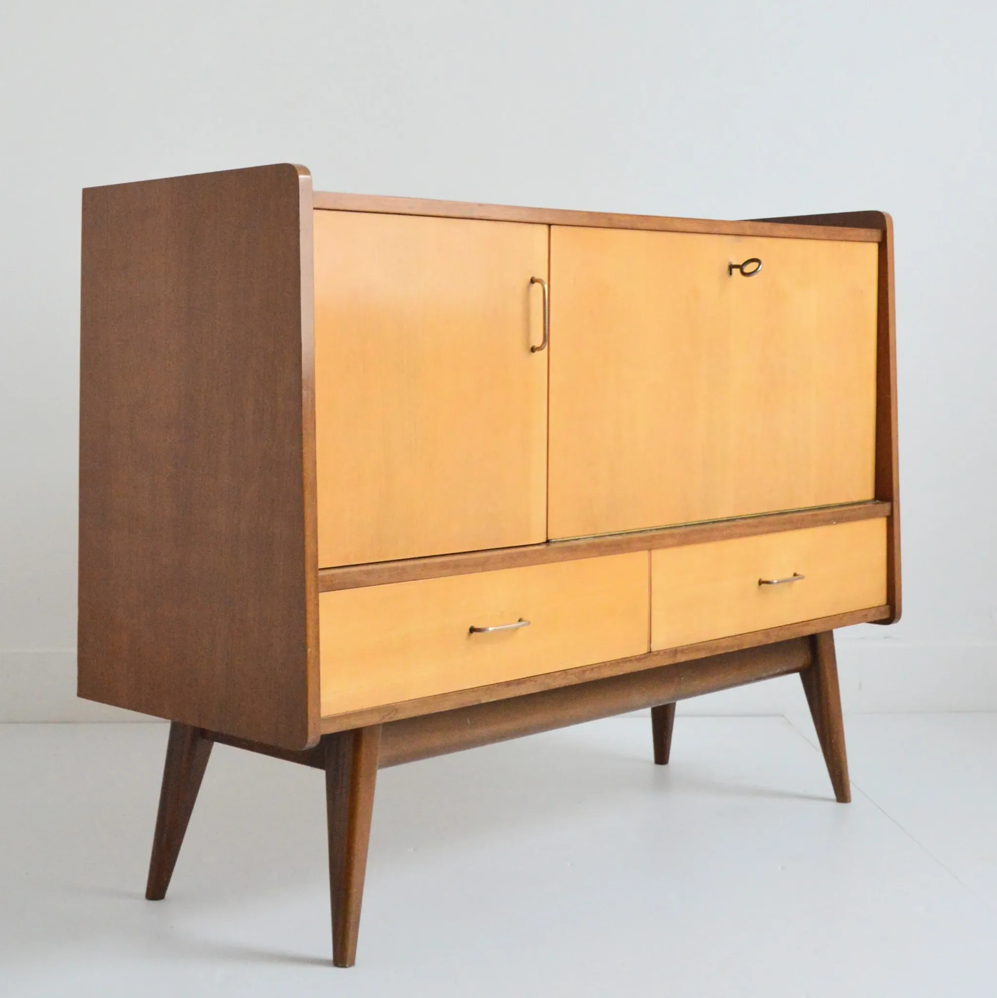 Enfilade / Vintage 1950s bar cabinet with compass legs