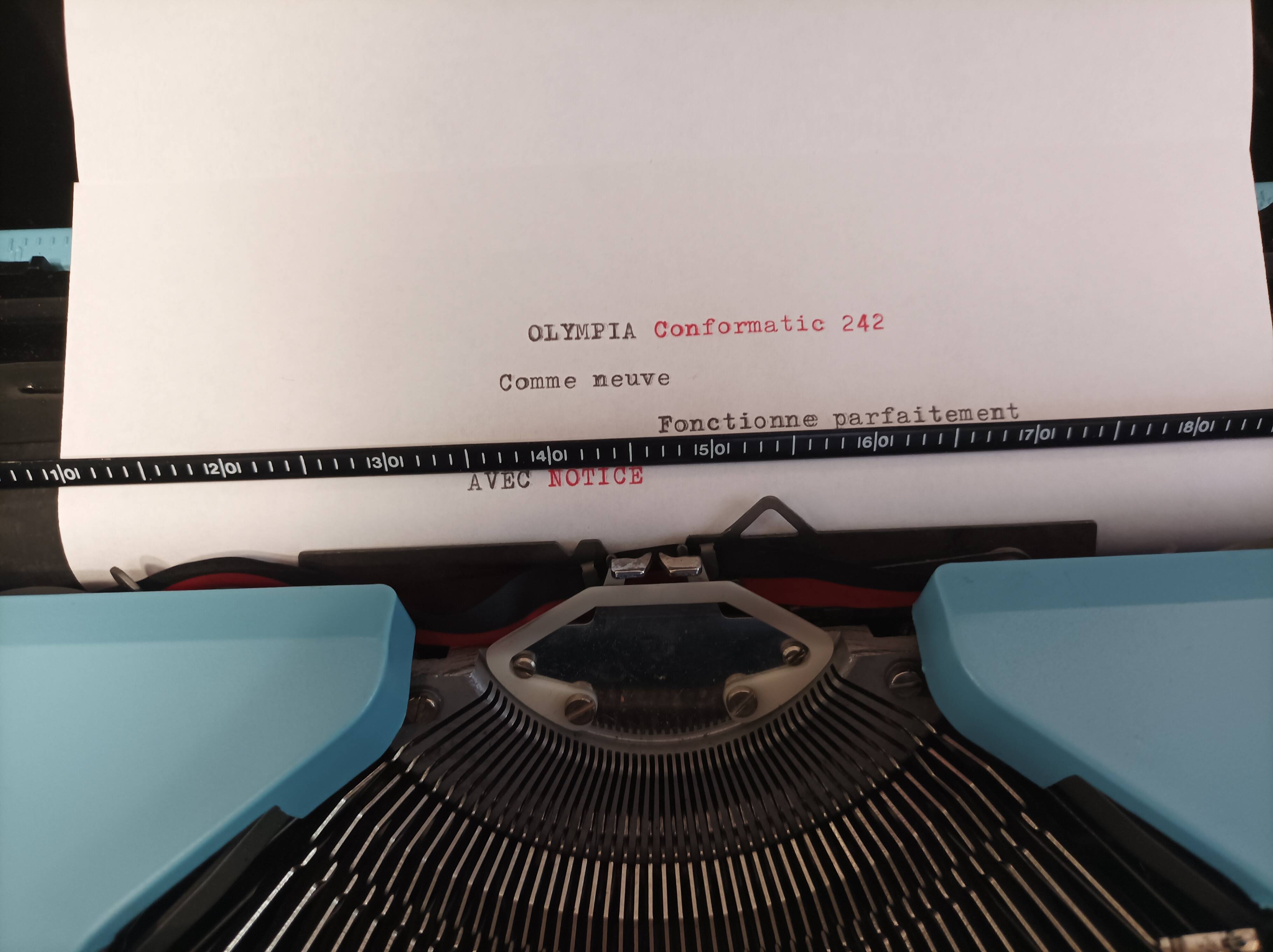 Olympia Conformatic 242 Pastel Blue like new