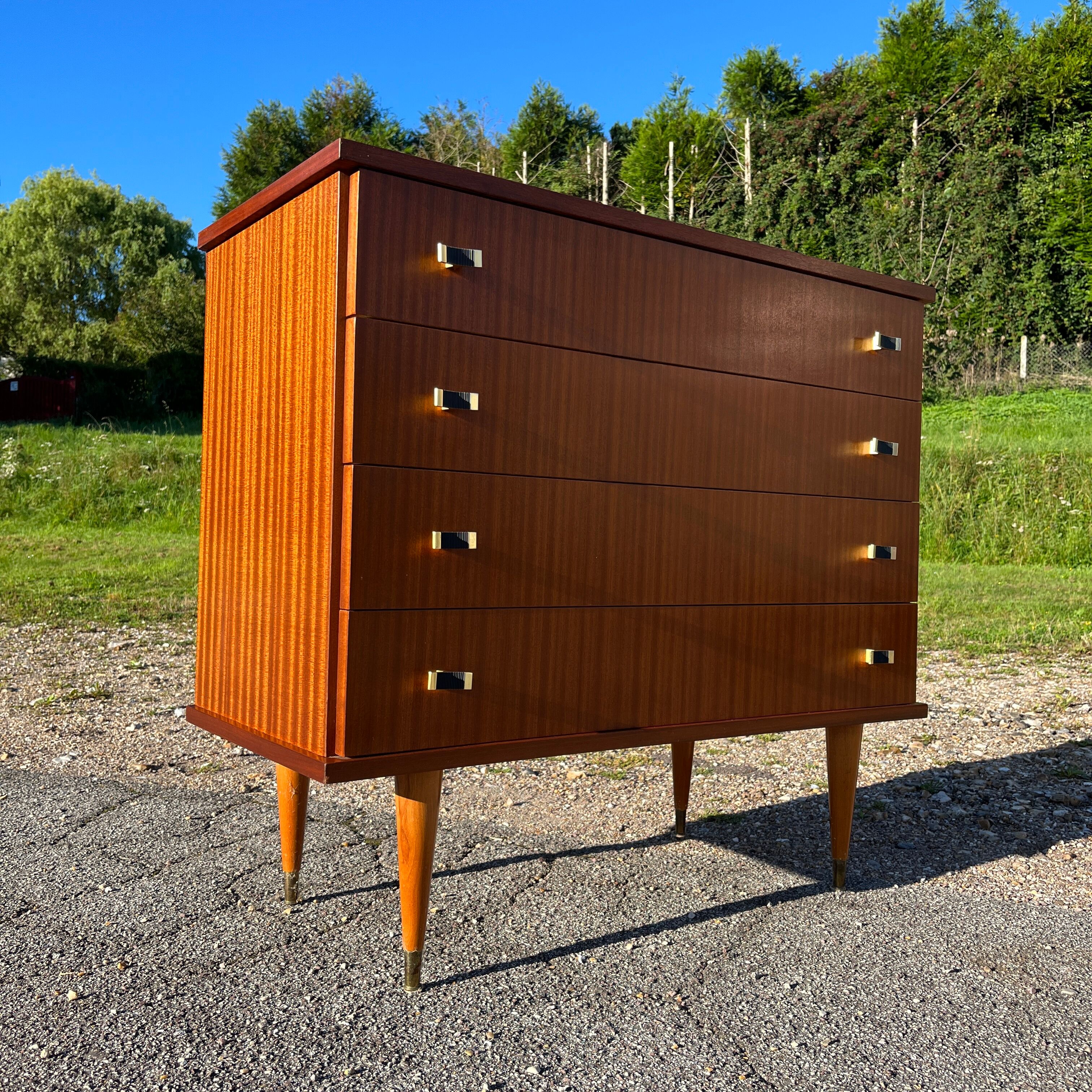 Vintage chest of drawers 4 drawers