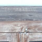 Armoire vitrée en bois ancien blanchi