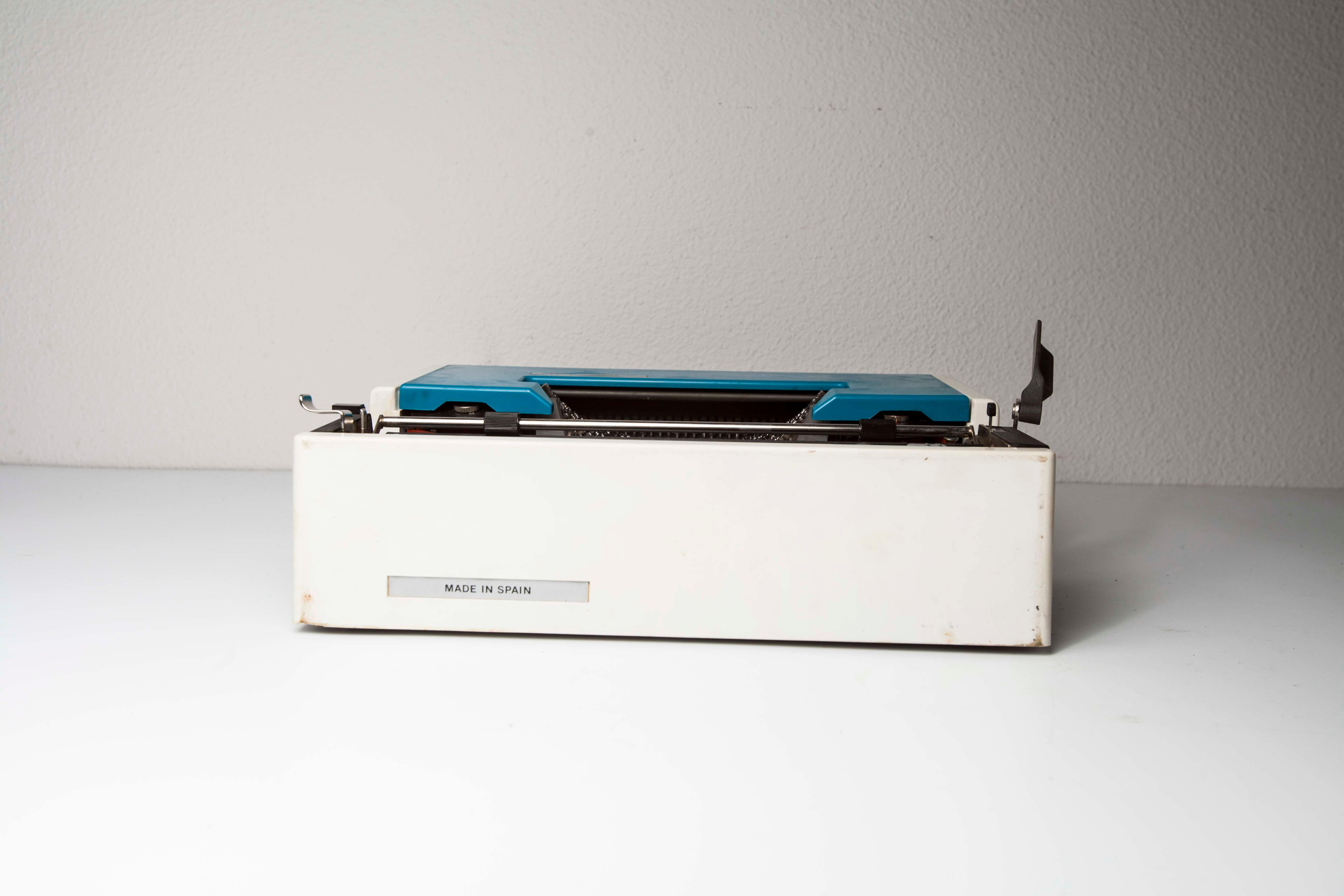 Underwood 315 blue and black laptop