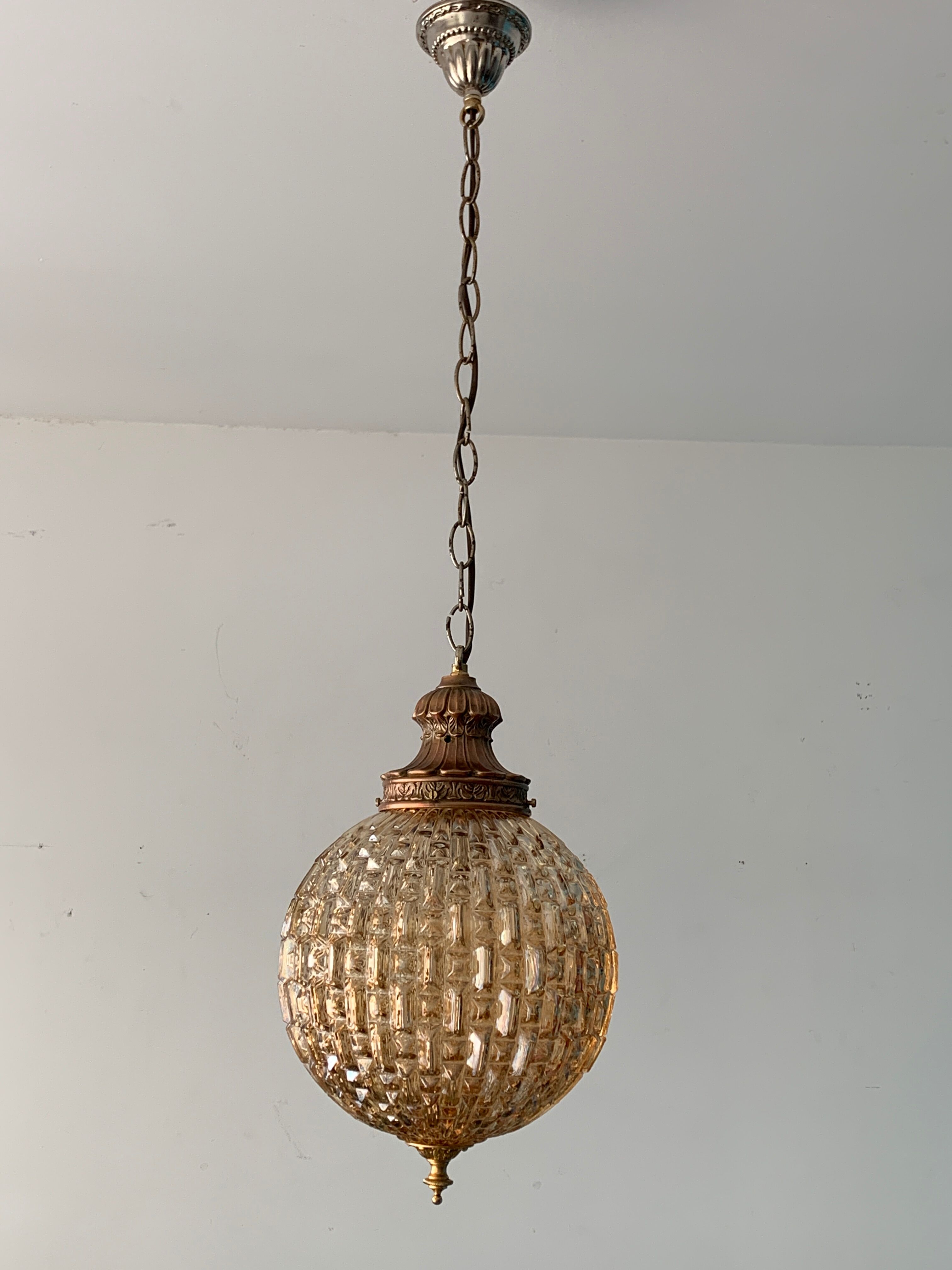 Lantern suspension in glass and brass