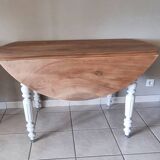 Louis Philippe round table