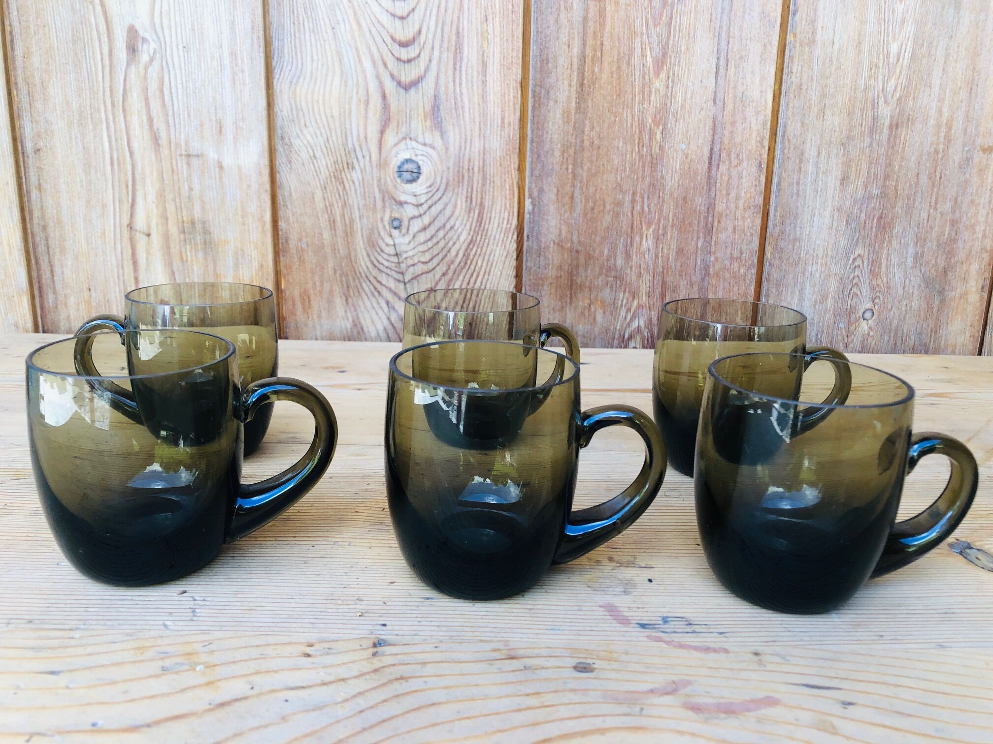 Lot coffee cups in smoked brown glass 70s, rounded shape, beautiful handcrafted.