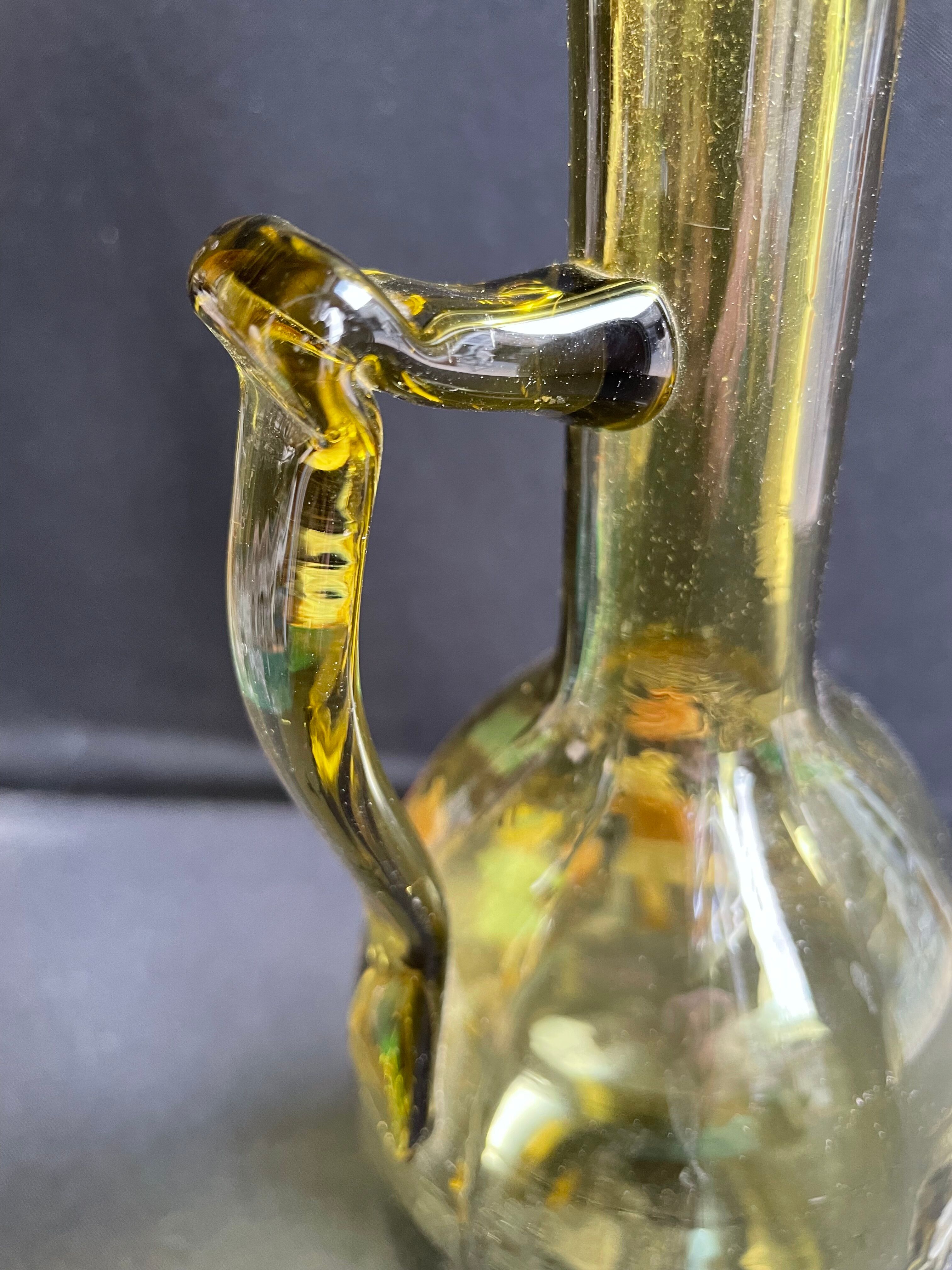 François-Théodore Legras - Verrerie La Plaine Saint Denis - Broc on pedestal with antique green background